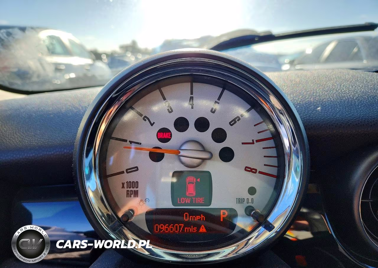 2013 MINI COOPER CLUBMAN VIN:WMWZF3C50DT489385 - 9