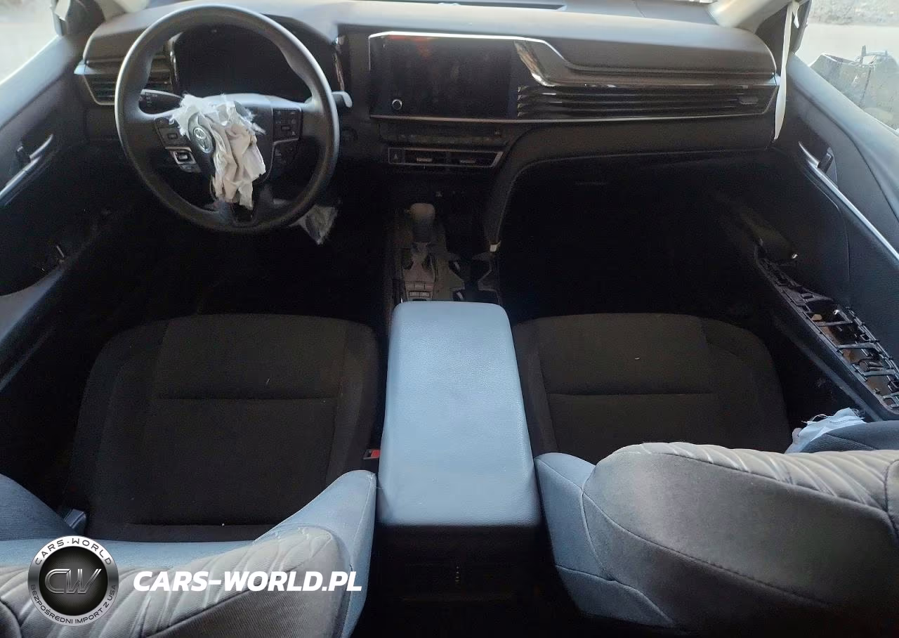 2026 Toyota Camry Le VIN:4T1DAACK0TU252549 - 8