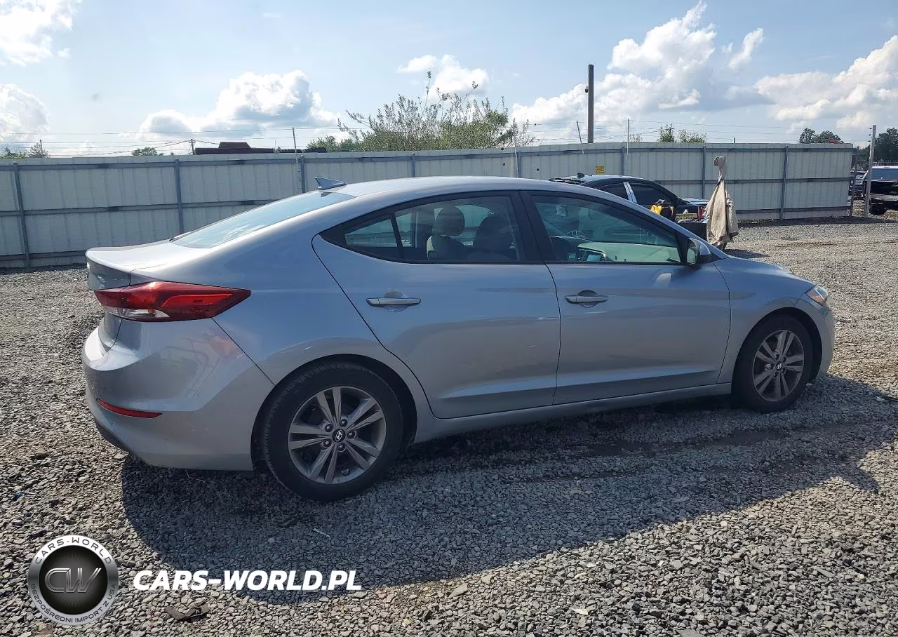 2017 Hyundai Elantra Se VIN:5NPD84LF5HH106184 - 3