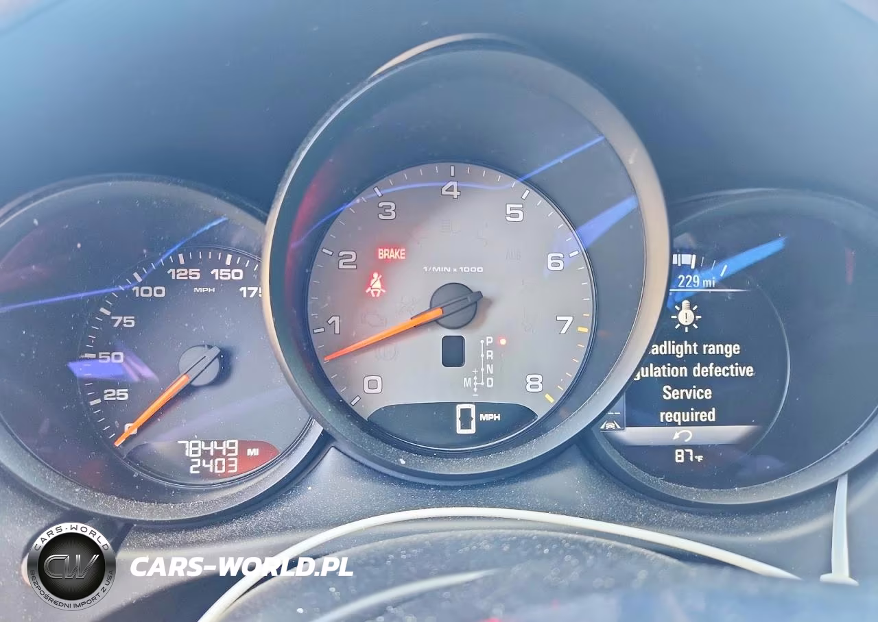 2018 Porsche Macan S VIN:WP1AB2A59JLB30328 - 9