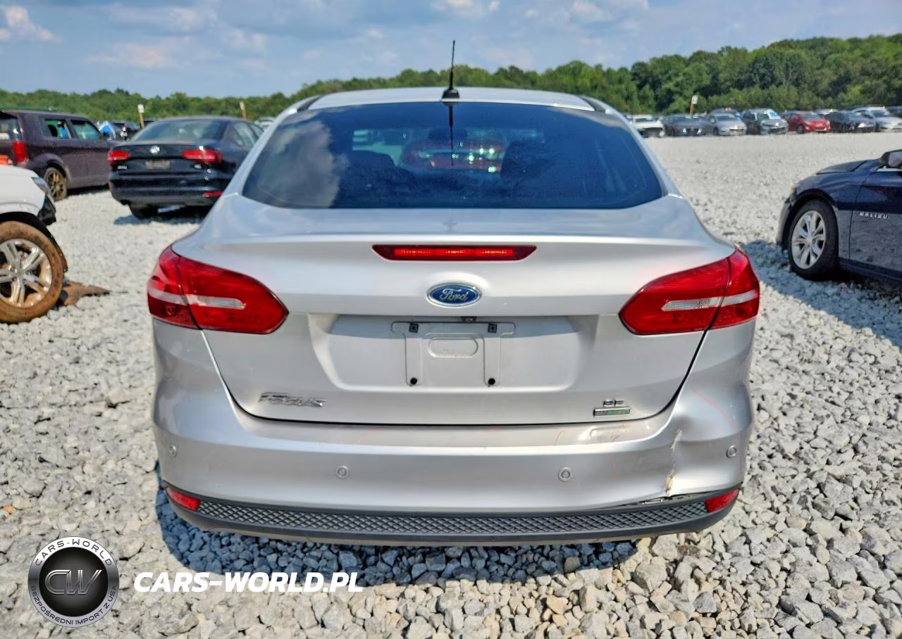 2016 Ford Focus Se VIN:1FADP3FE9GL368094 - 6