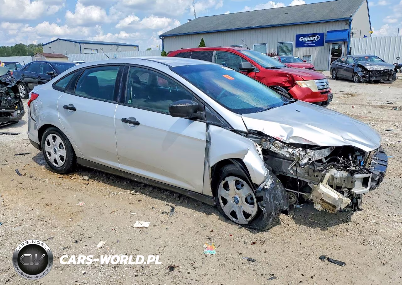 2012 Ford Focus S VIN:1FAHP3E25CL327769 - 4