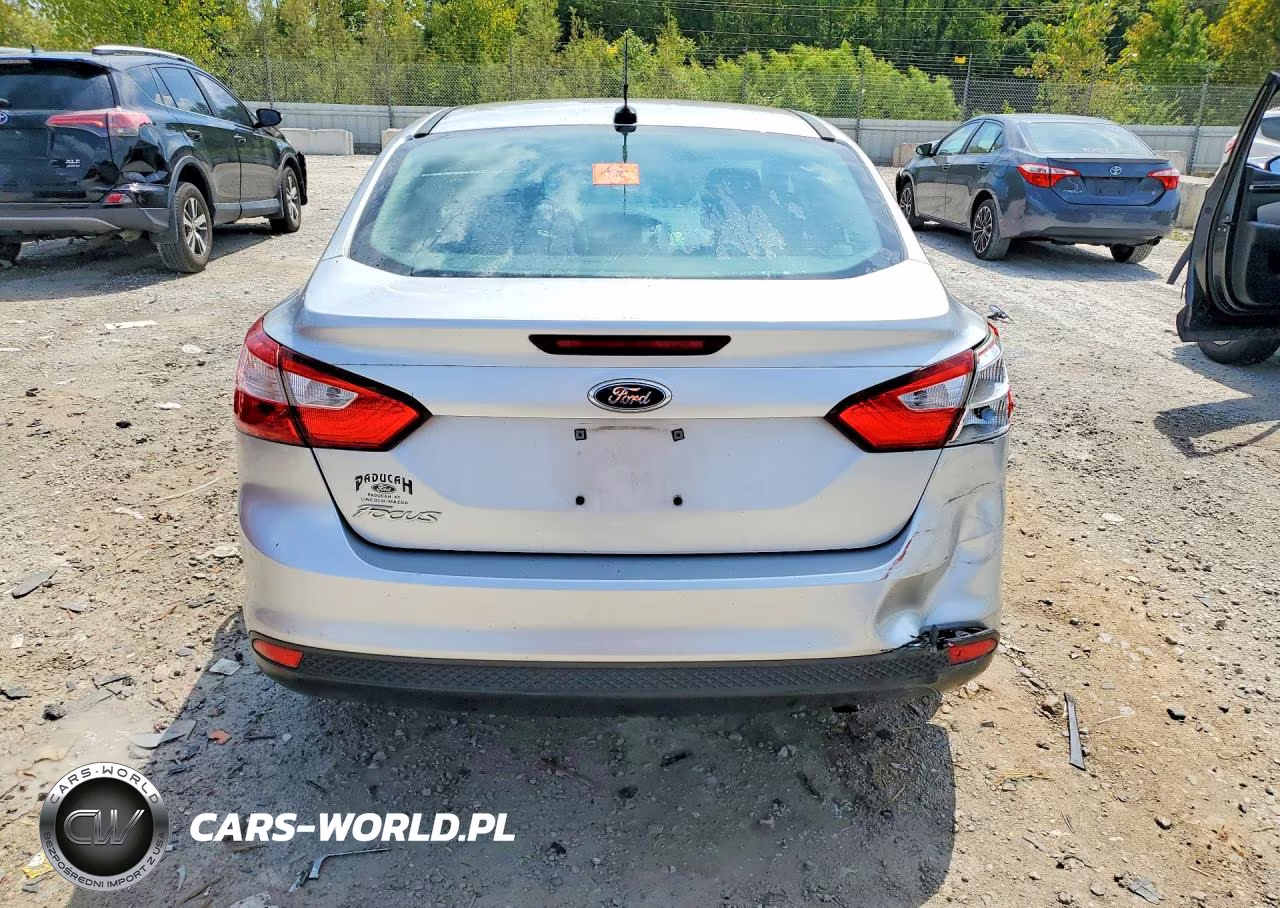 2012 Ford Focus S VIN:1FAHP3E25CL327769 - 6