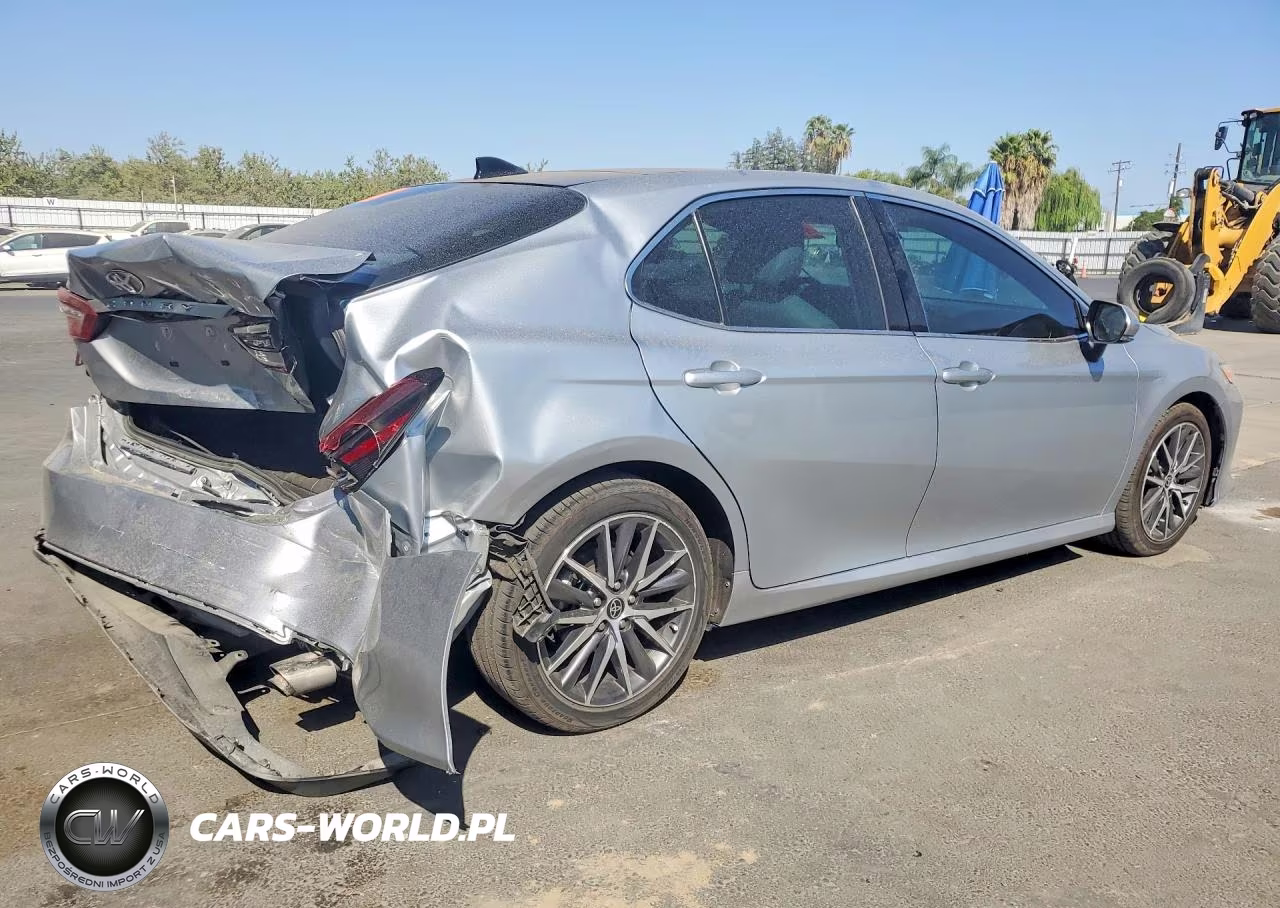 2023 Toyota Camry Xle VIN:4T1FZ1AK7PU076867 - 3