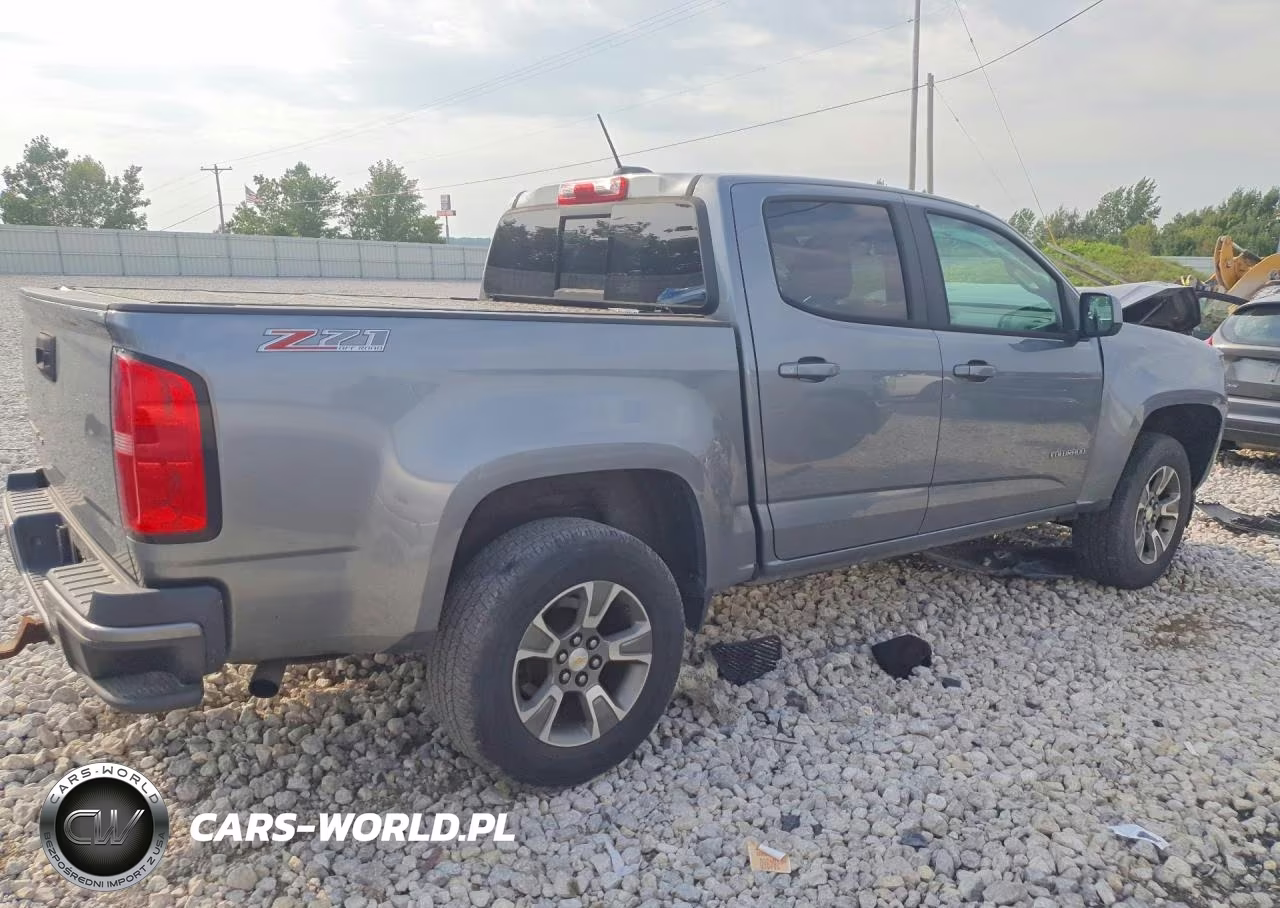2018 Chevrolet Colorado Z71 VIN:1GCGTDEN4J1196814 - 3
