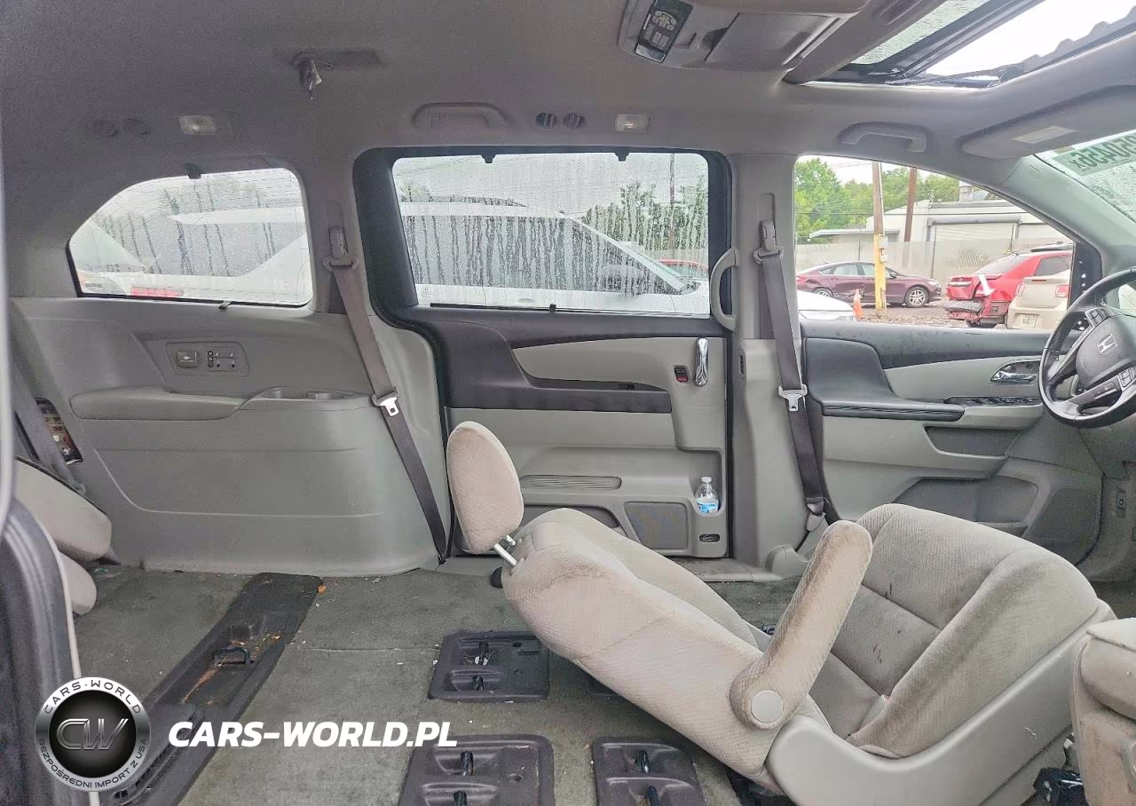 2016 Honda Odyssey Touring VIN:5FNRL5H99GB091831 - 11