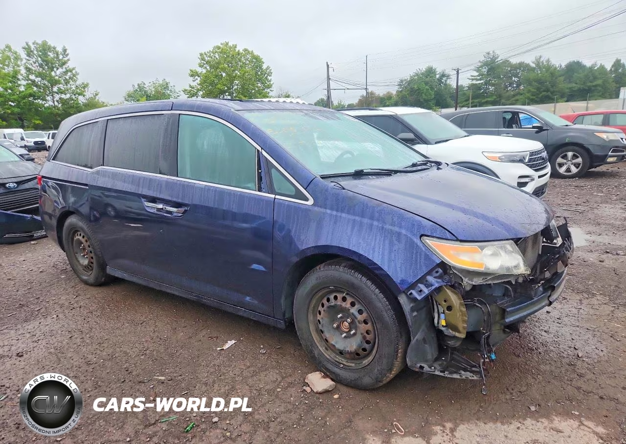 2016 Honda Odyssey Touring VIN:5FNRL5H99GB091831 - 4