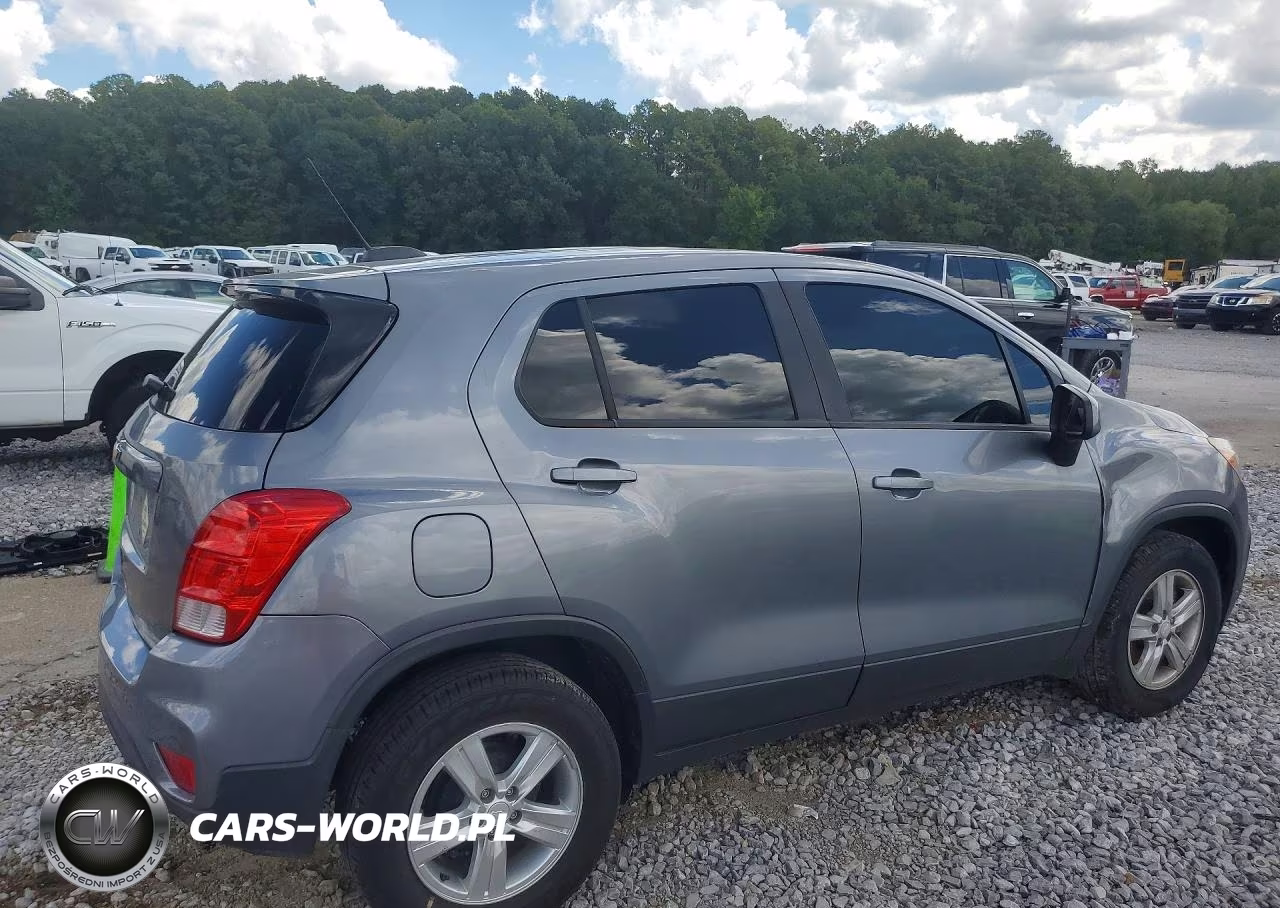 2020 Chevrolet Trax Ls VIN:3GNCJKSB3LL221563 - 3