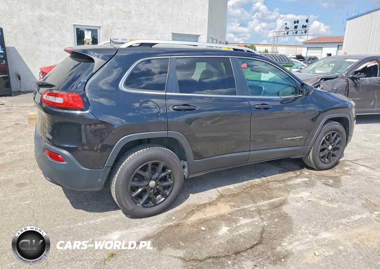 2016 Jeep Cherokee Latitude VIN:1C4PJMCB3GW276616 - 3