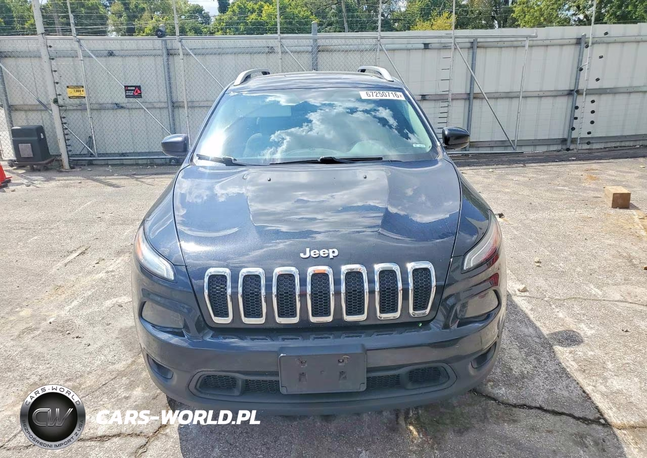 2016 Jeep Cherokee Latitude VIN:1C4PJMCB3GW276616 - 5