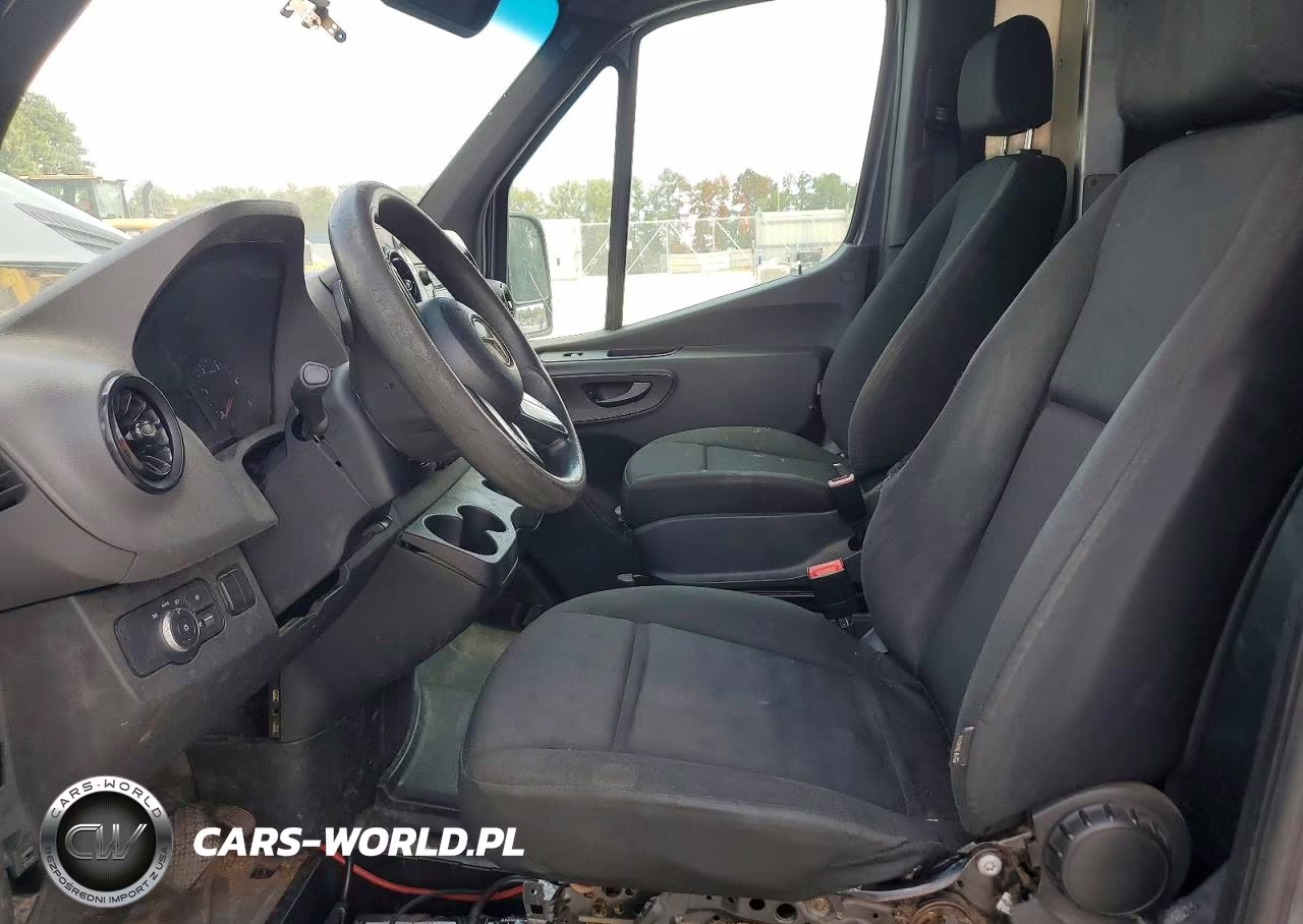 2019 Mercedes-Benz Sprinter 2500-3500 Delivery Van VIN:WD4PF1CD9KP123734 - 7