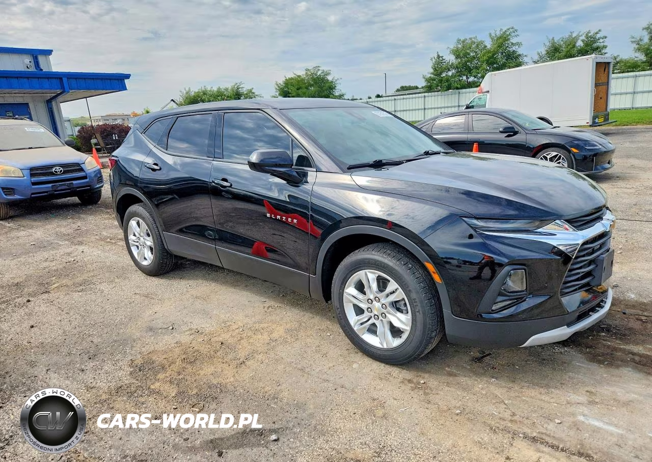 2022 Chevrolet Blazer 2Lt VIN:3GNKBHR4XNS134674 - 4