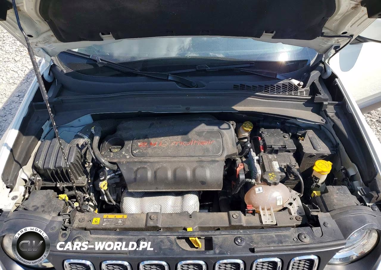 2017 Jeep Renegade Latitude VIN:ZACCJABBXHPF69894 - 12