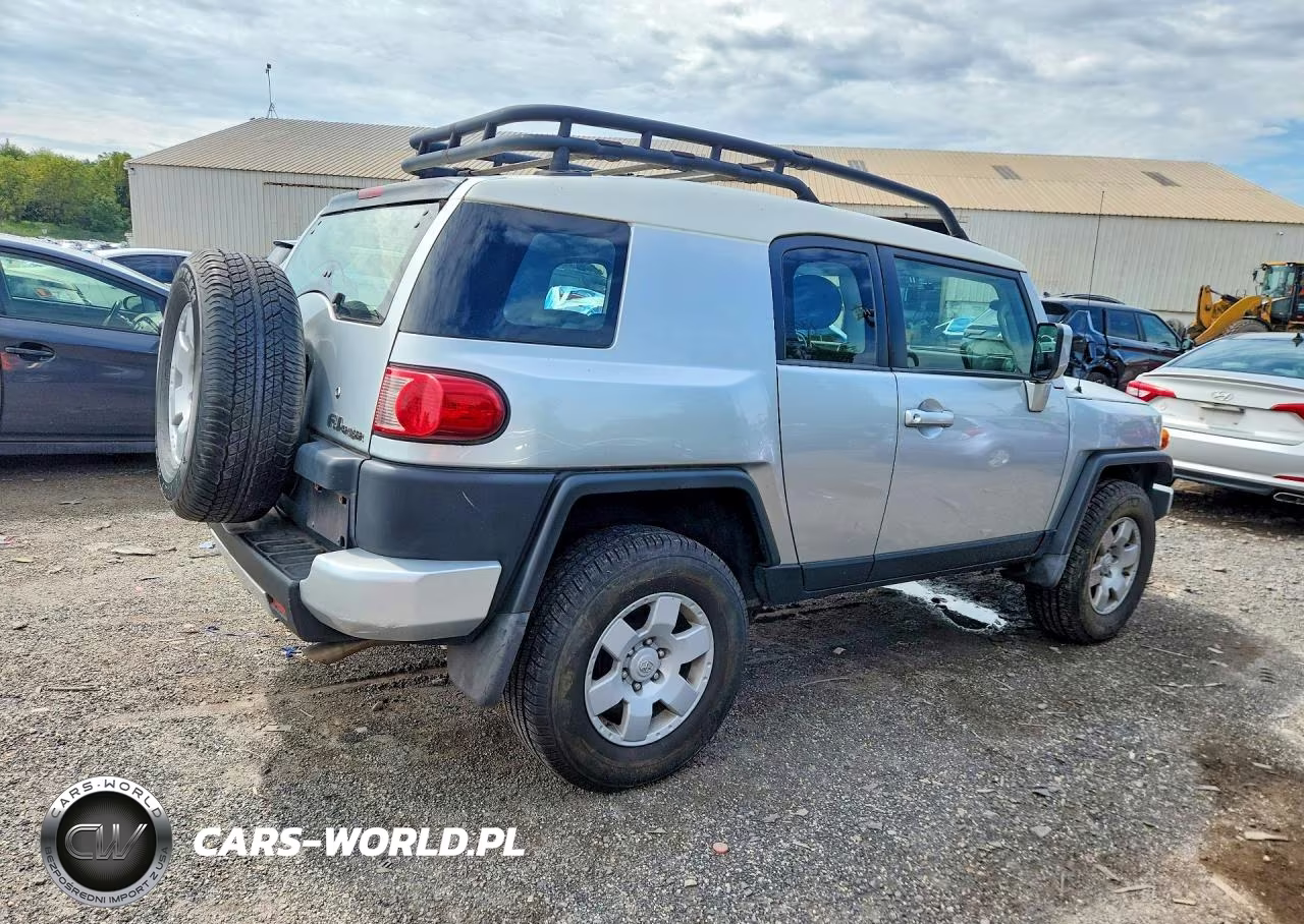 2008 Toyota Fj Cruiser Base VIN:JTEBU11F68K011229 - 3