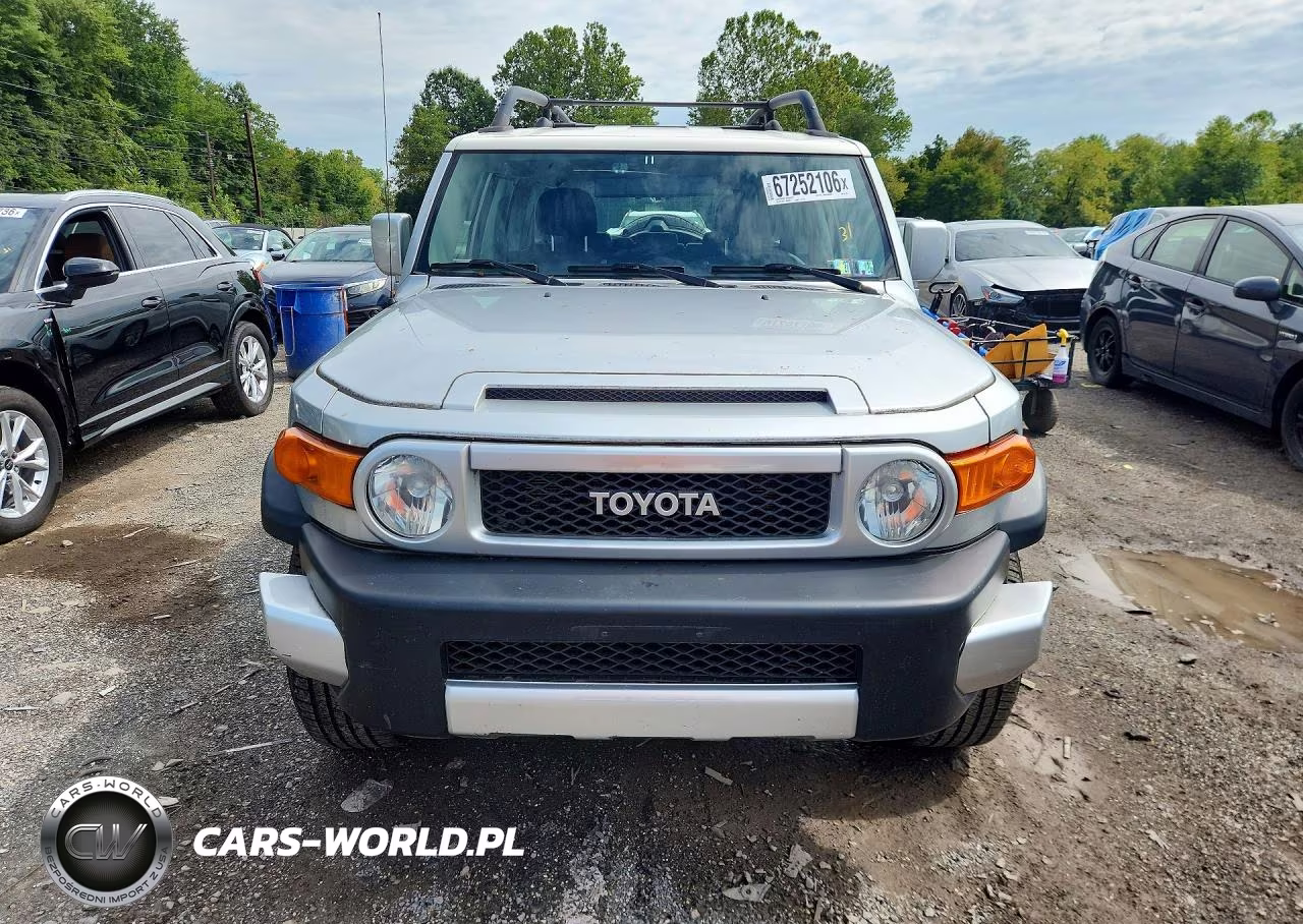 2008 Toyota Fj Cruiser Base VIN:JTEBU11F68K011229 - 5