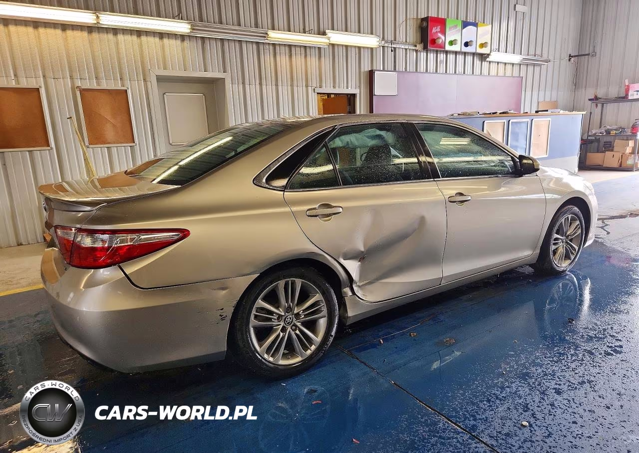 2017 Toyota Camry Se VIN:4T1BF1FK6HU632930 - 3