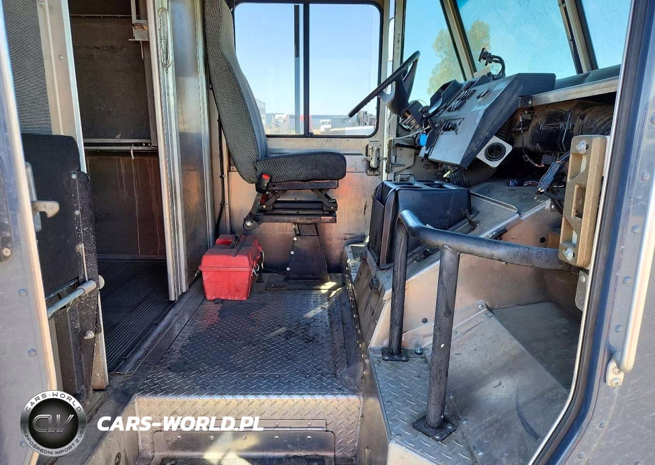 2020 Freightliner Mt45G Chassis Delivery Truck VIN:4UZAC2EA9LCMH7772 - 11