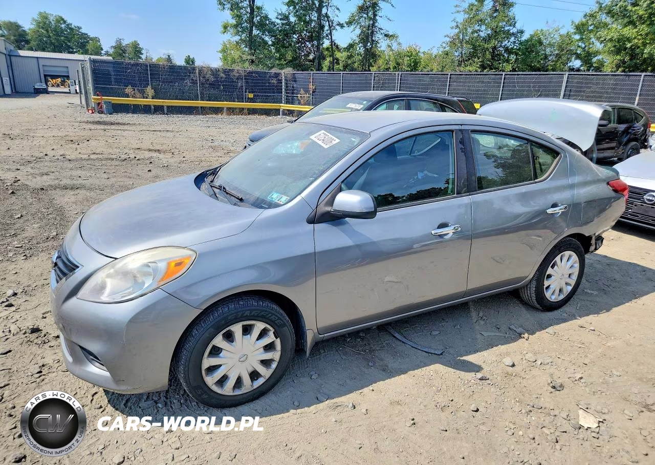 2012 Nissan Versa 1.6 S
