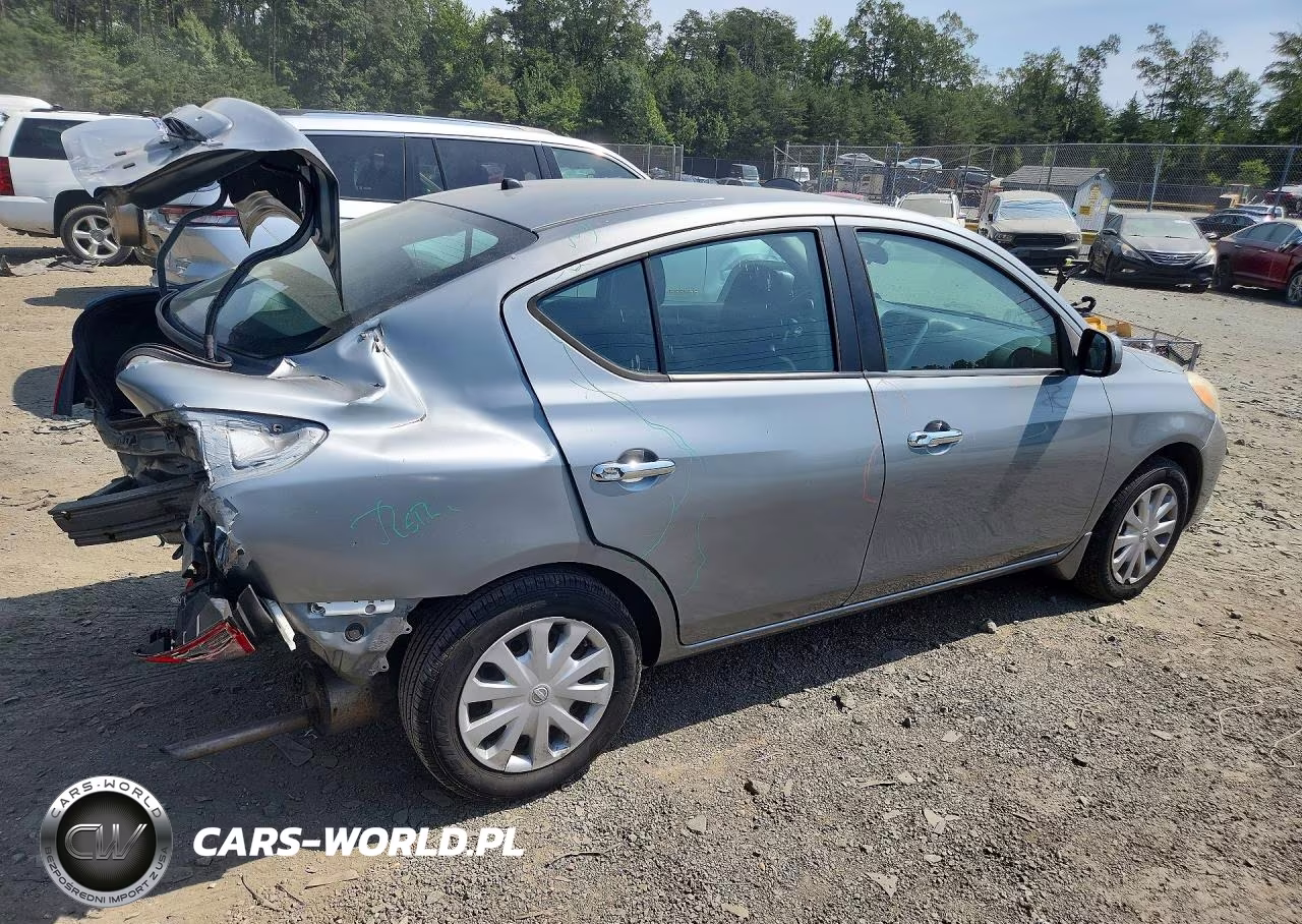 2012 Nissan Versa 1.6 S VIN:3N1CN7AP7CL856716 - 3