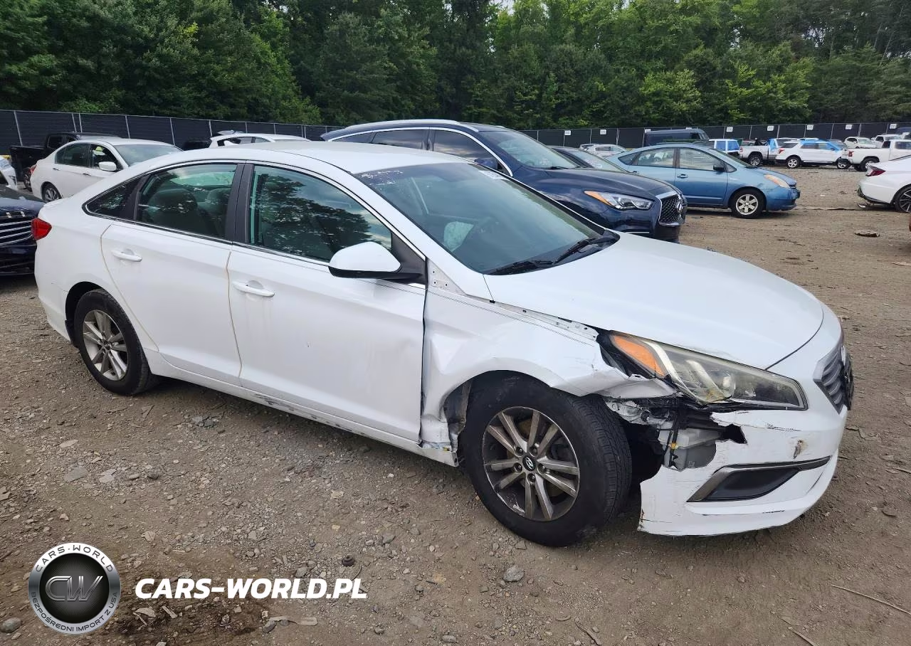 2016 Hyundai Sonata Se VIN:5NPE24AF3GH304768 - 4