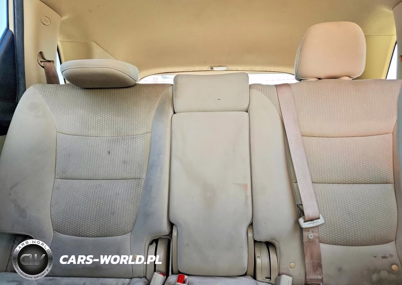 2011 Kia Sorento Lx VIN:5XYKTDA13BG022943 - 10