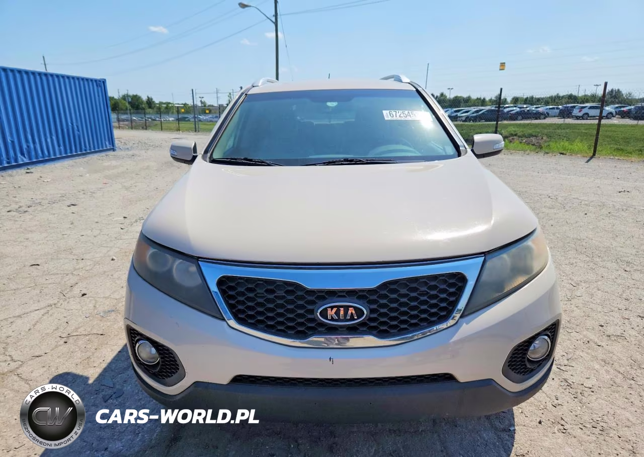 2011 Kia Sorento Lx VIN:5XYKTDA13BG022943 - 5