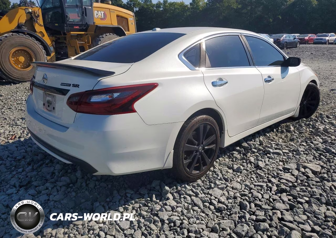 2018 Nissan Altima 2.5 Sr VIN:1N4AL3AP0JC179638 - 3