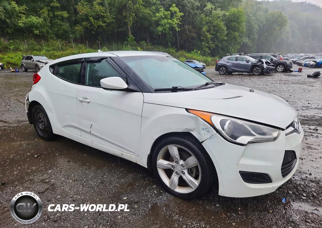 2013 Hyundai Veloster Base VIN:KMHTC6AD3DU106218 - 4