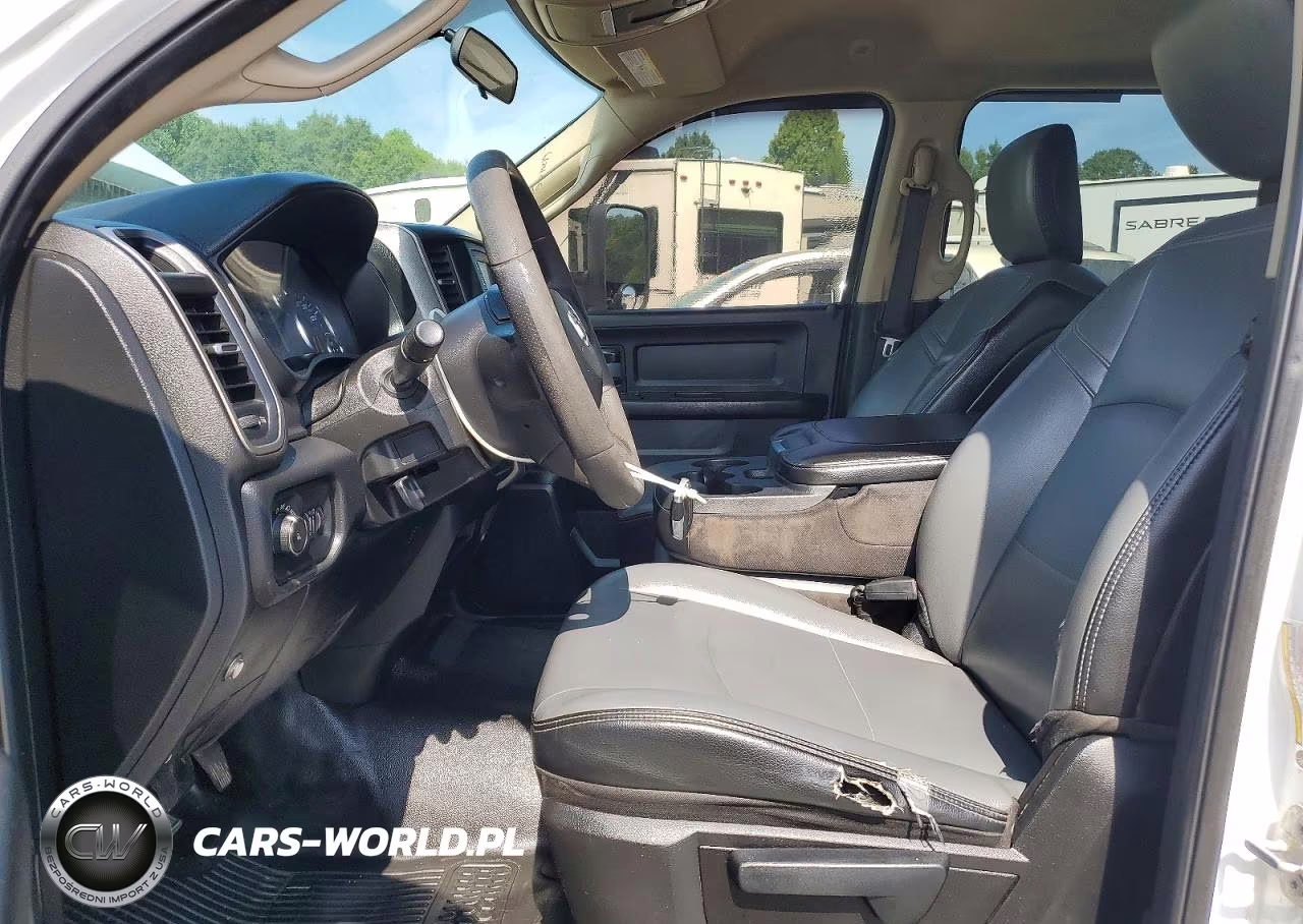 2019 Ram 2500 Tradesman 4X2 8' Box VIN:3C6UR4HJ3KG666254 - 7
