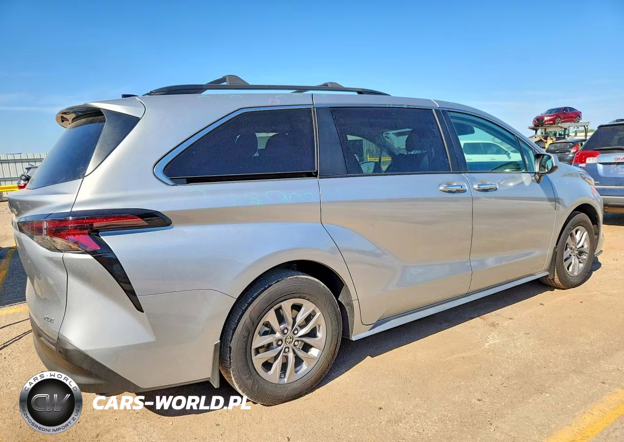 2025 Toyota Sienna Xle 8-Passenger VIN:5TDYRKEC9SS251770 - 3