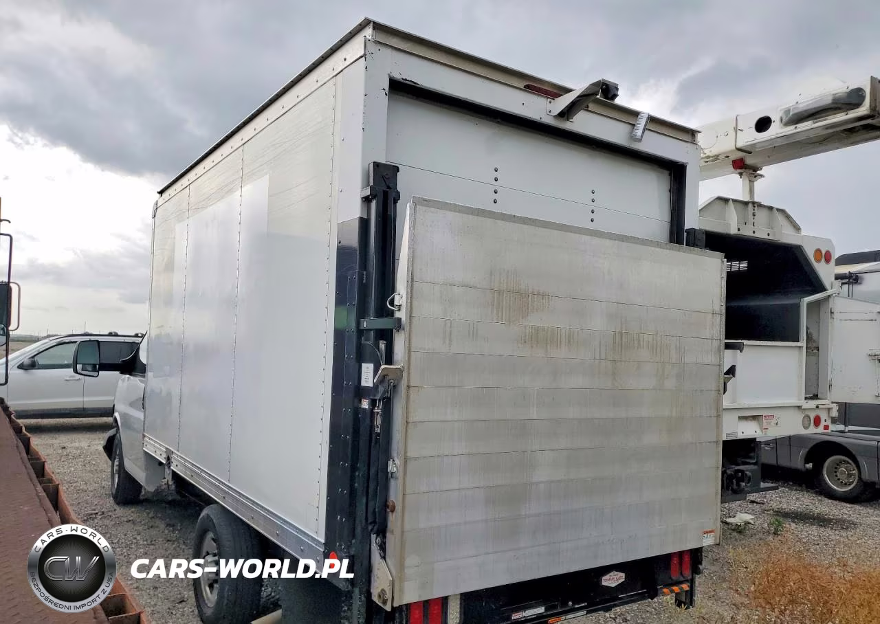 2023 Chevrolet Express Box Truck VIN:1GB0GRFP7P1116745 - 2