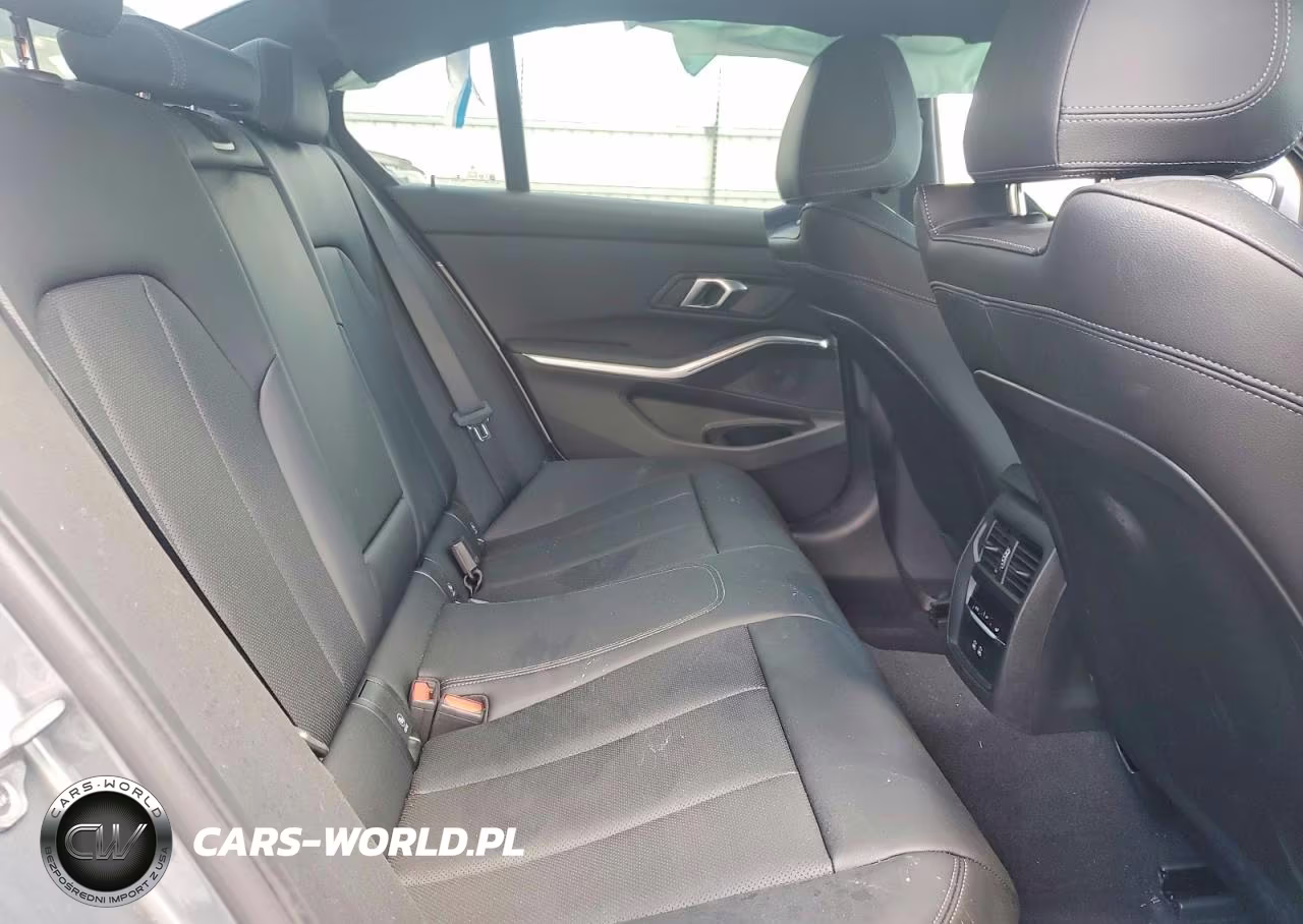 2025 BMW 330Xi VIN:3MW89CW04S8F82661 - 10