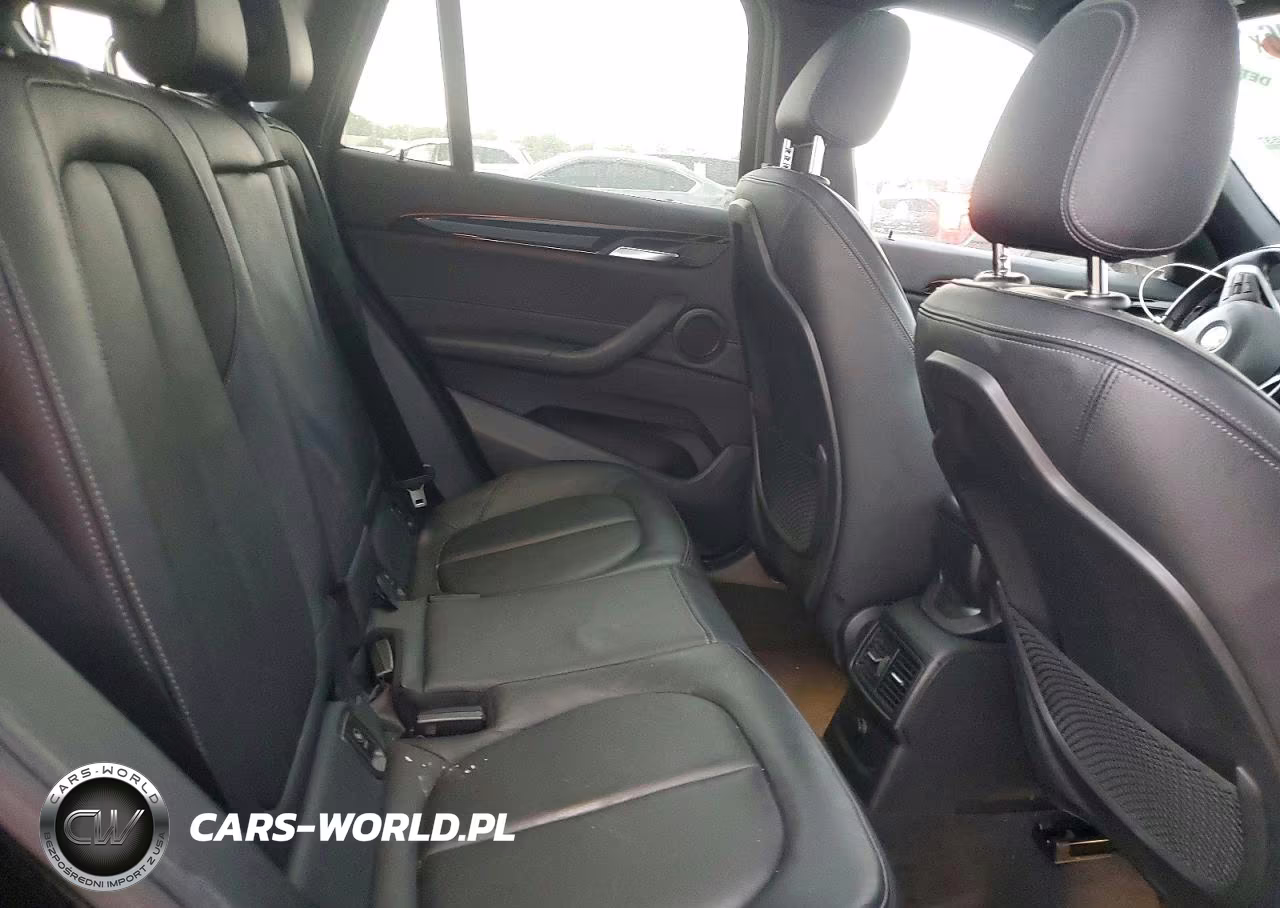 2018 BMW X1 Sdrive28I VIN:WBXHU7C30J5L06774 - 11