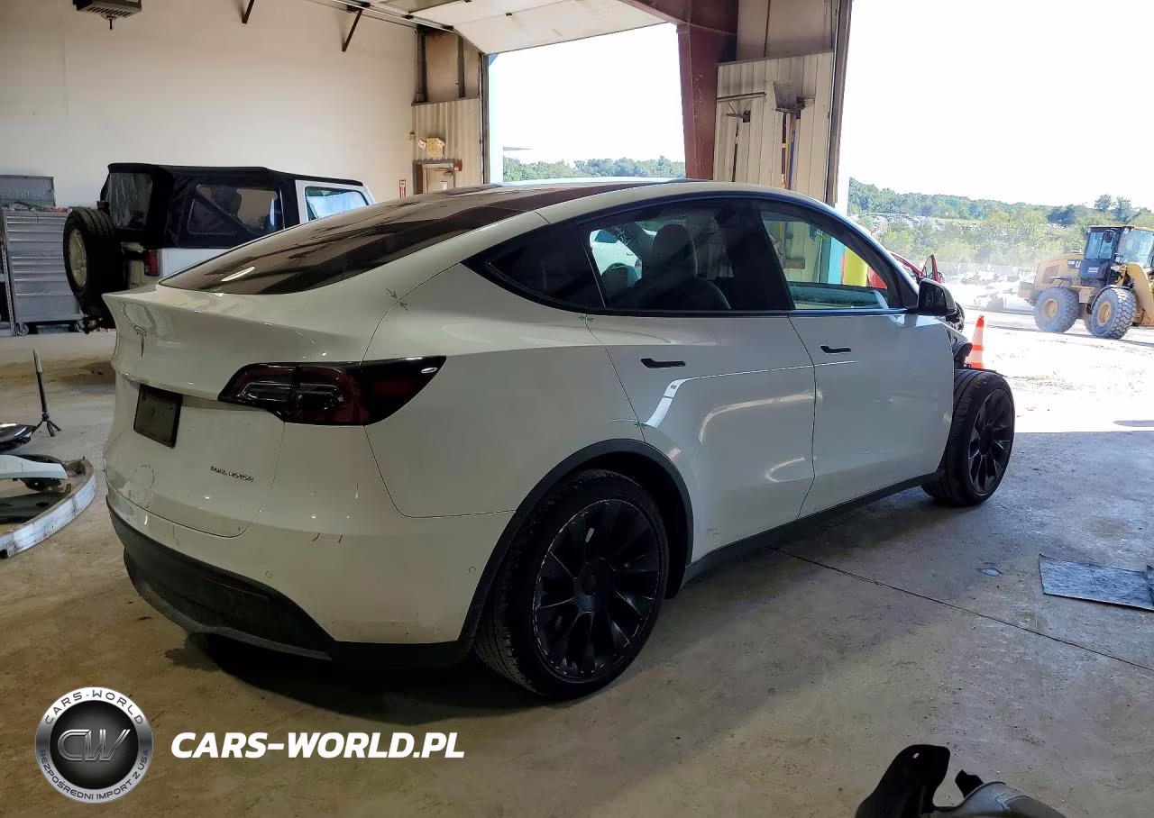 2021 Tesla Model Y VIN:5YJYGDEEXMF246359 - 3