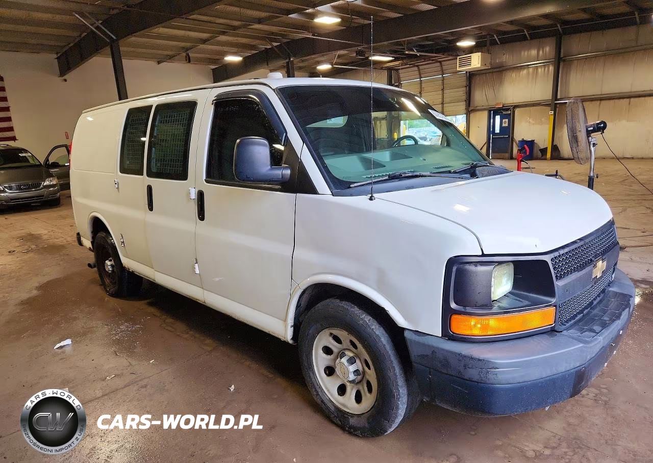 2014 Chevrolet Express G1500 VIN:1GCSHAF40E1124725 - 4