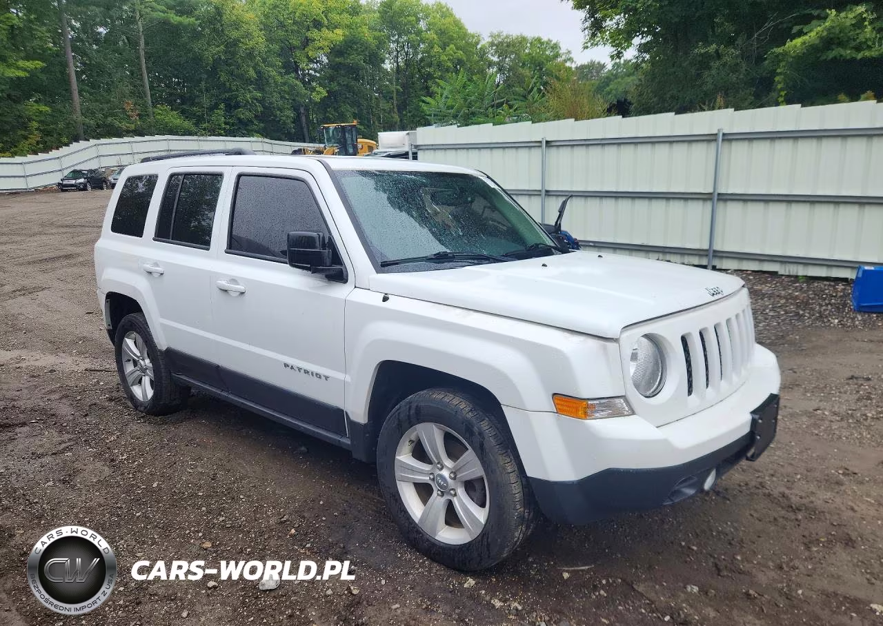 2016 Jeep Patriot Latitude VIN:1C4NJRFBXGD657830 - 4