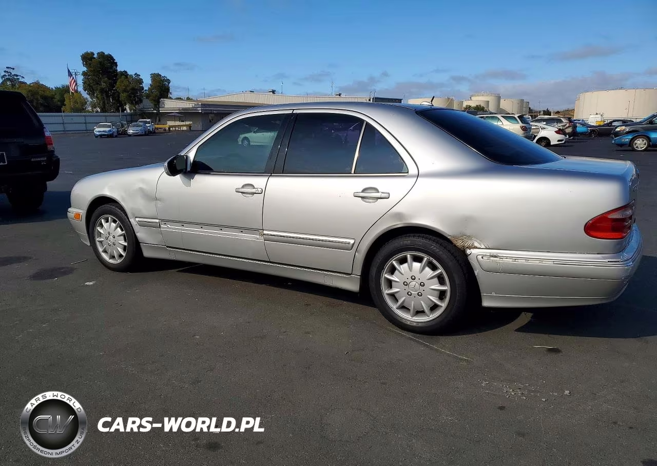 2000 Mercedes-Benz E 320 VIN:WDBJF65J8YB090763 - 2