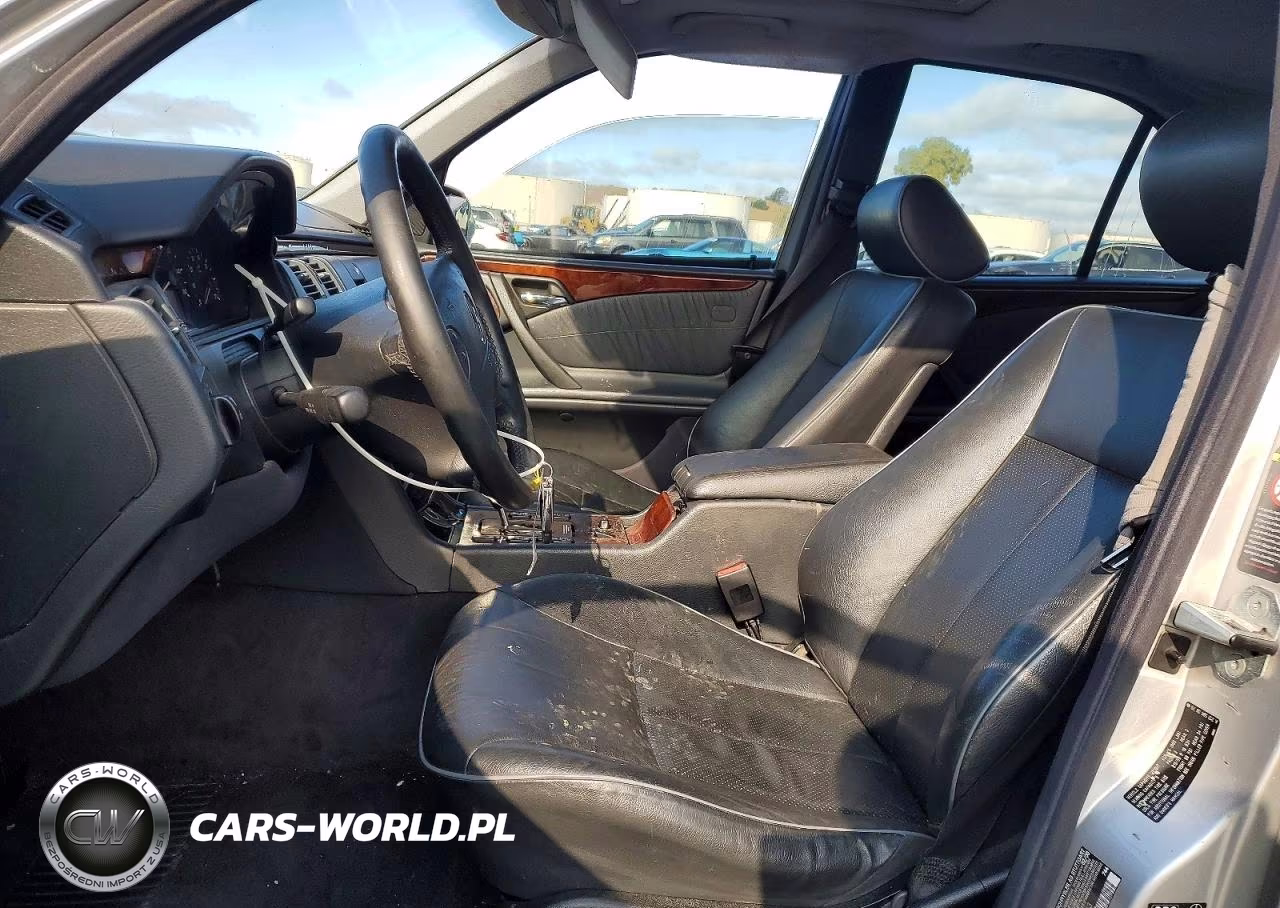 2000 Mercedes-Benz E 320 VIN:WDBJF65J8YB090763 - 7
