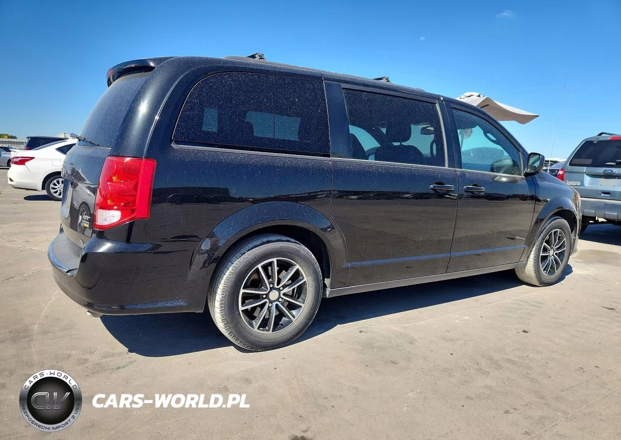 2019 Dodge Grand Caravan Gt VIN:2C4RDGEGXKR595782 - 3