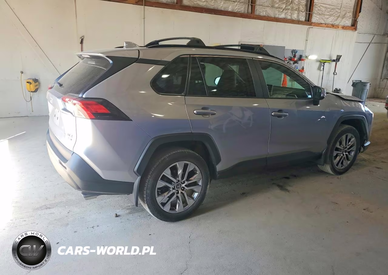 2021 Toyota Rav4 Xle Premium VIN:2T3A1RFVXMC177313 - 3