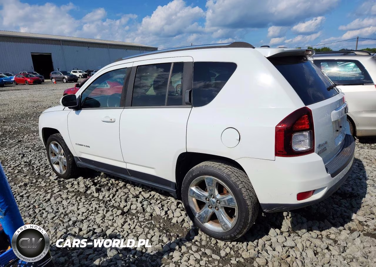 2014 Jeep Compass Latitude VIN:1C4NJDEB7ED828910 - 2
