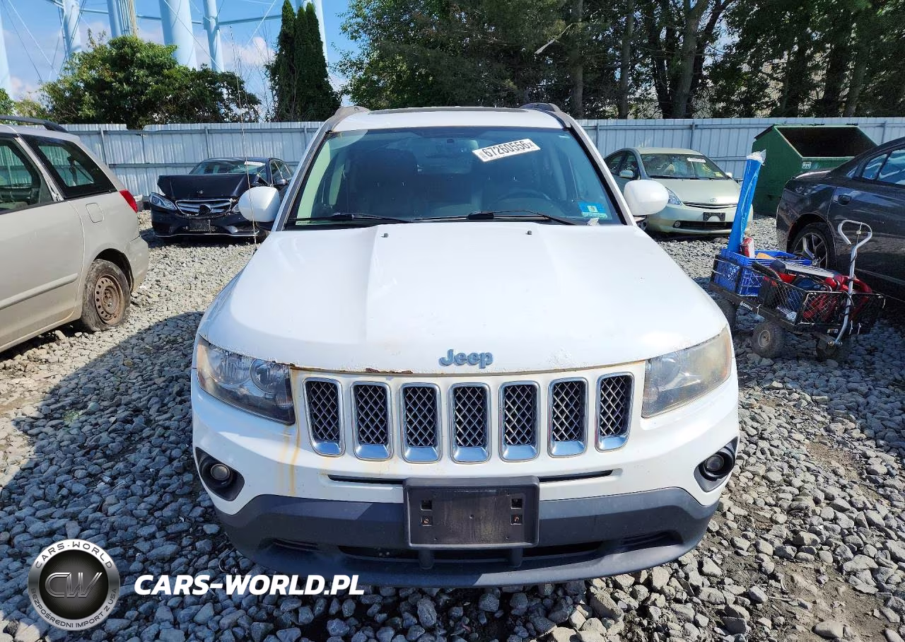 2014 Jeep Compass Latitude VIN:1C4NJDEB7ED828910 - 5