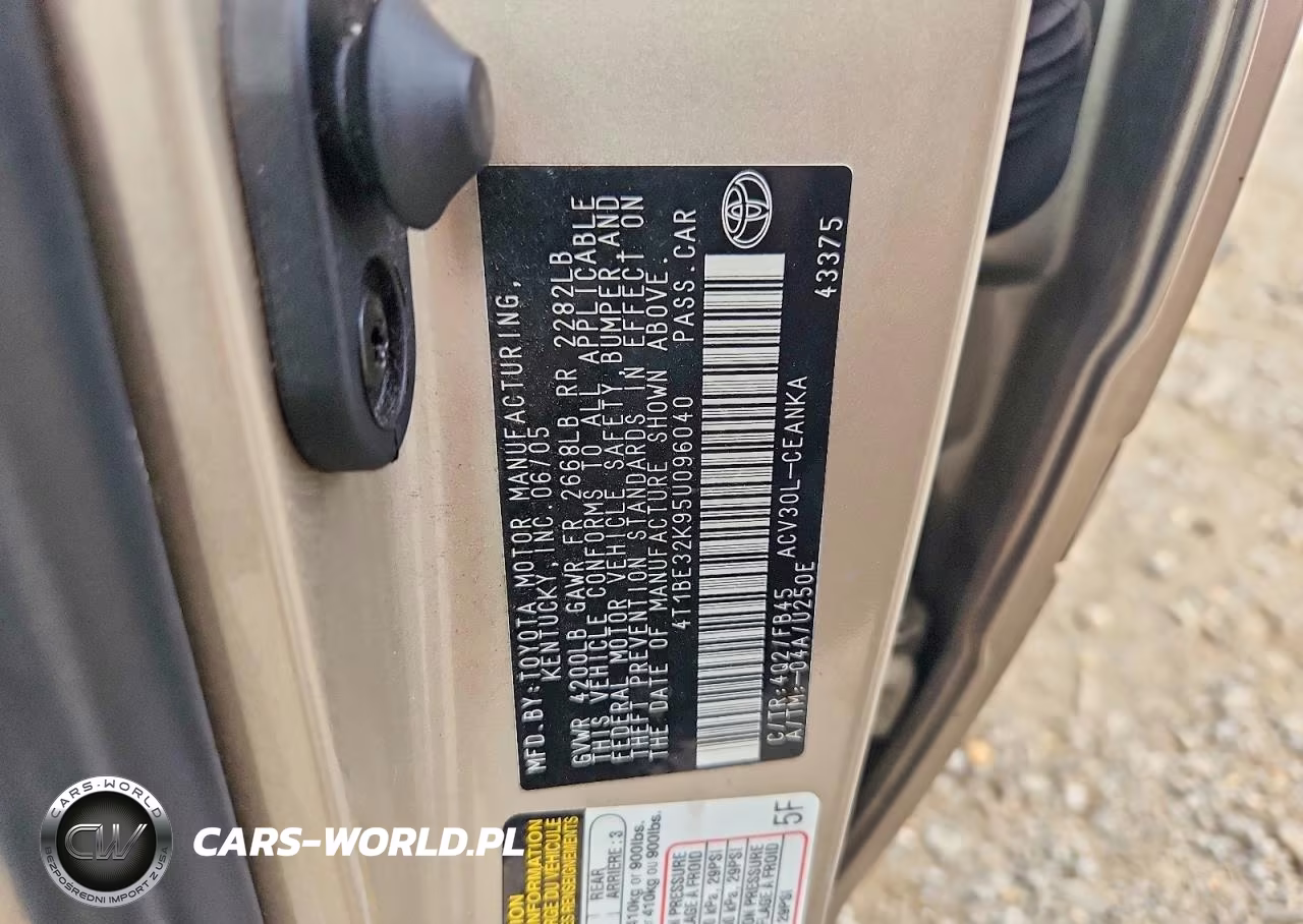 2005 Toyota Camry Le VIN:4T1BE32K95U096040 - 12