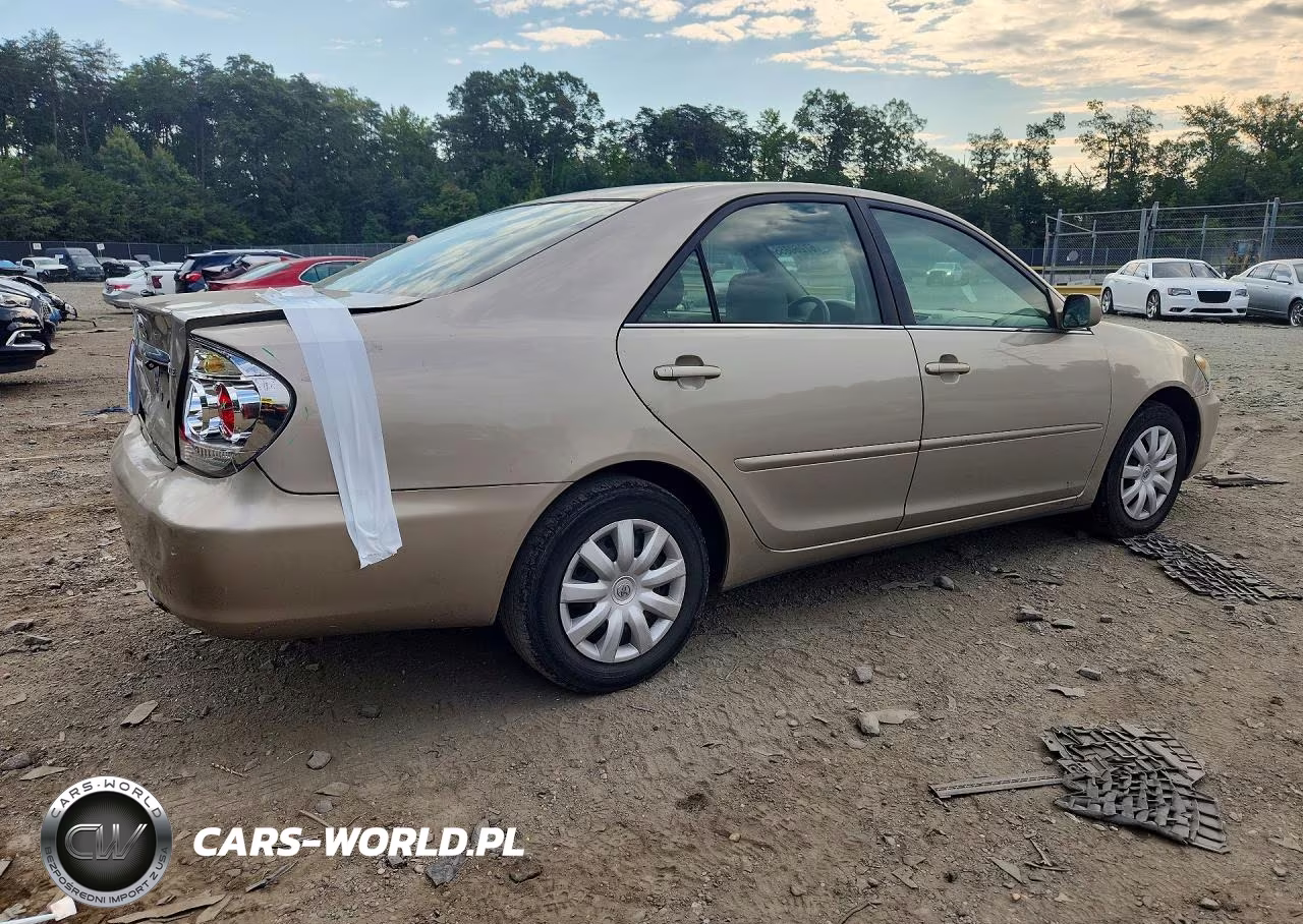 2005 Toyota Camry Le VIN:4T1BE32K95U096040 - 3