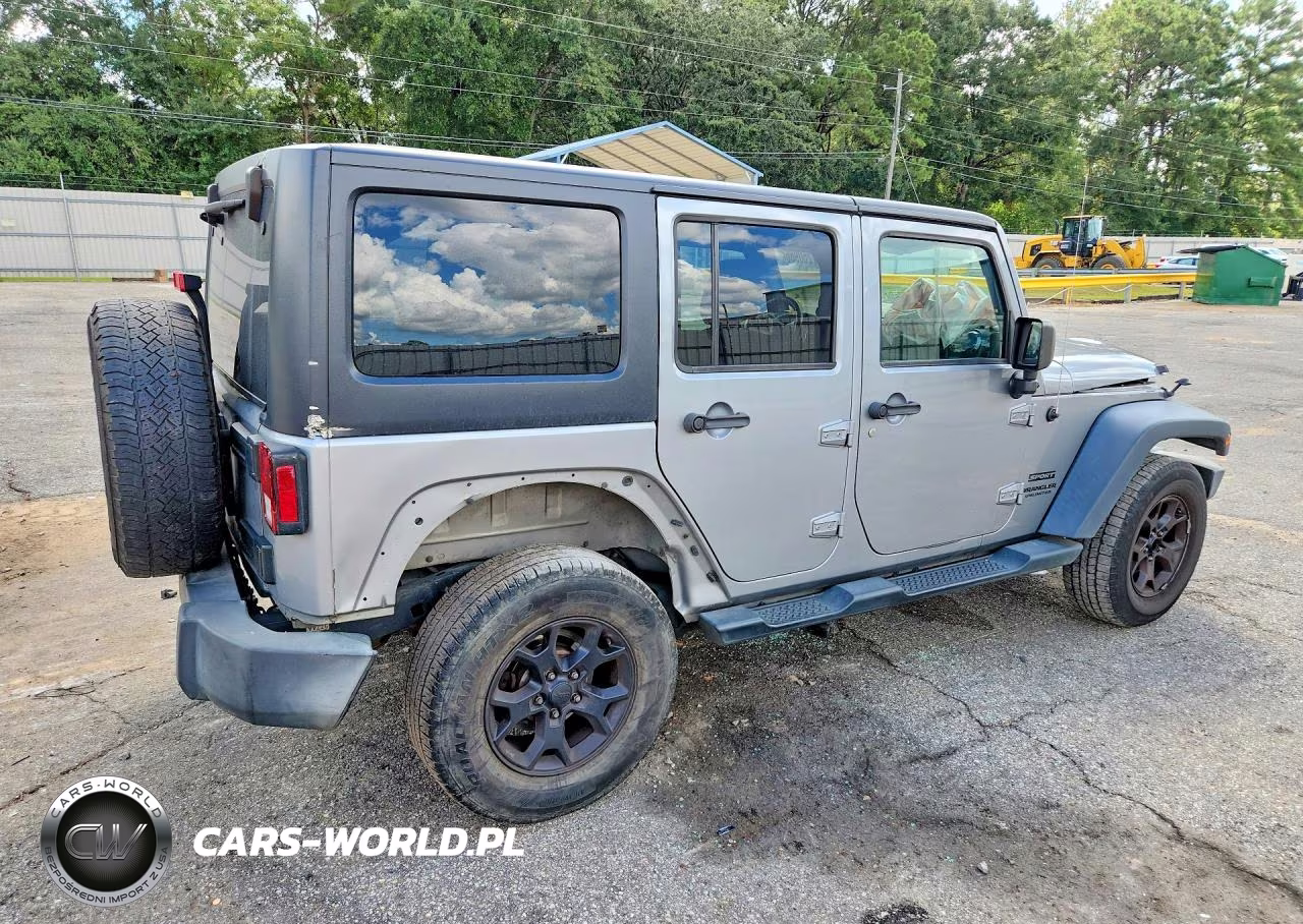 2016 Jeep Wrangler Unlimited Sport VIN:1C4BJWDG4GL169902 - 3