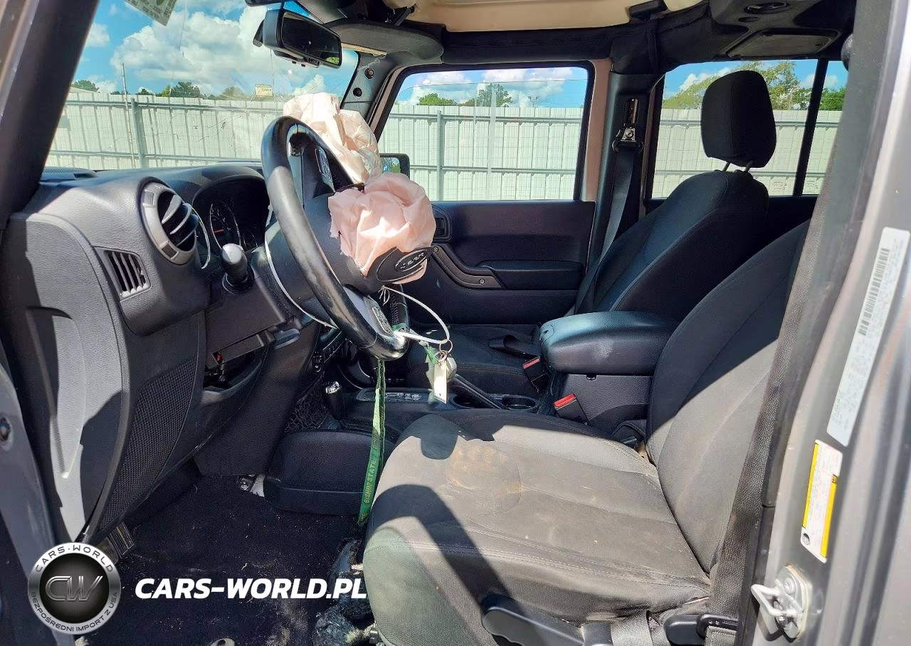 2016 Jeep Wrangler Unlimited Sport VIN:1C4BJWDG4GL169902 - 7