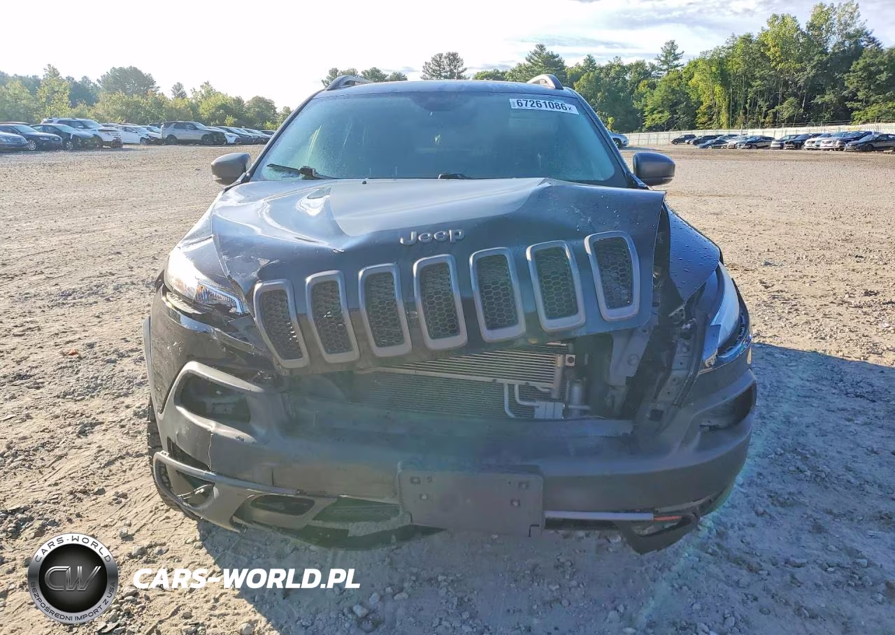2018 Jeep Cherokee Trailhawk VIN:1C4PJMBB5JD564223 - 5