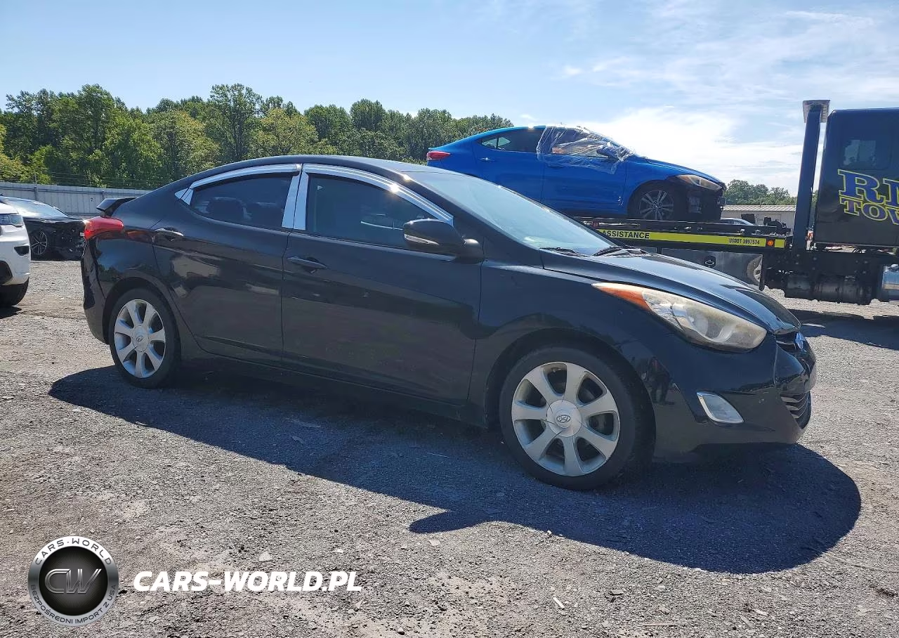 2013 Hyundai Elantra Limited VIN:KMHDH4AE8DU572455 - 4