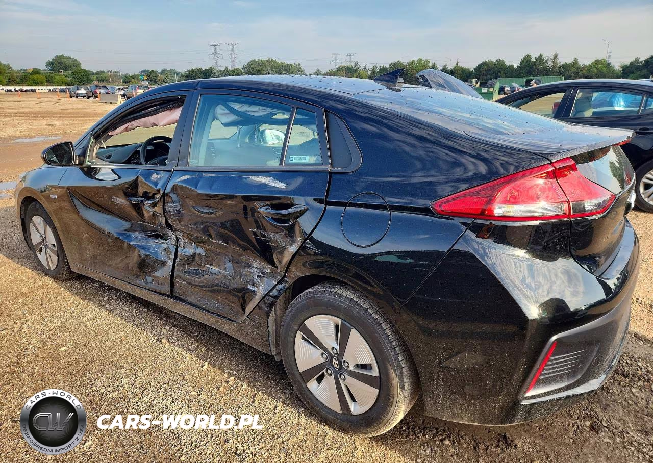 2020 Hyundai Ioniq Blue VIN:KMHC65LC0LU228040 - 2