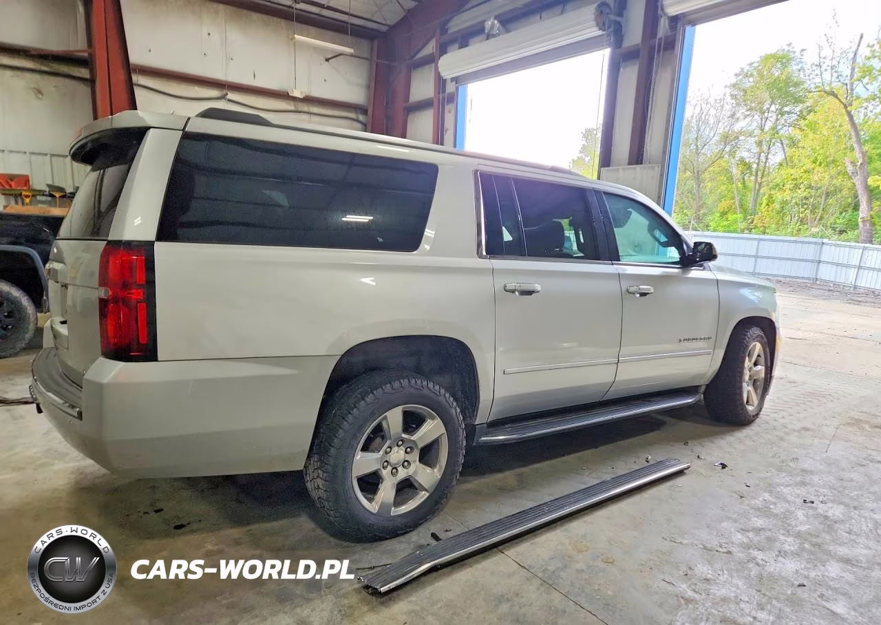 2020 Chevrolet Suburban K1500 Premier VIN:1GNSKJKC1LR216382 - 3